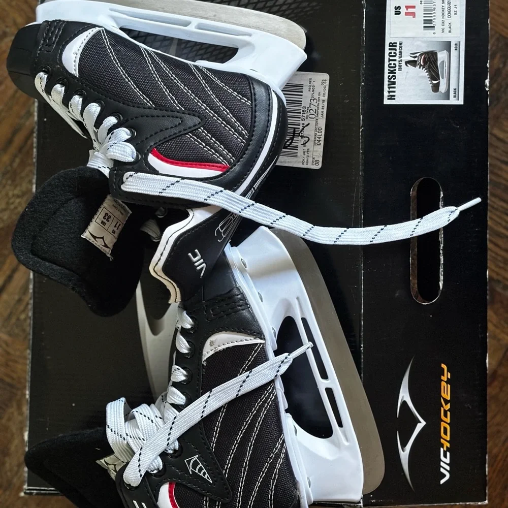 Kids Black and White Ice Skates - Picture 3 of 10